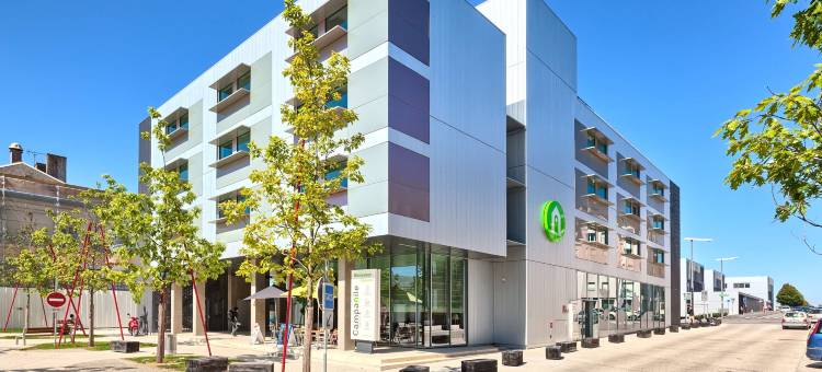 拉罗什续尔雍中心火车站康铂酒店(Campanile la Roche Sur Yon Centre - Gare)图片