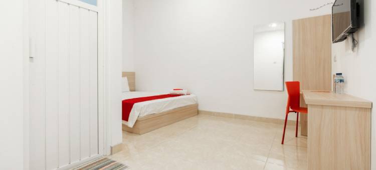 红多兹酒店@格拉哈塞梅朗马洛斯(RedDoorz @ Graha Cemerlang Maros)图片