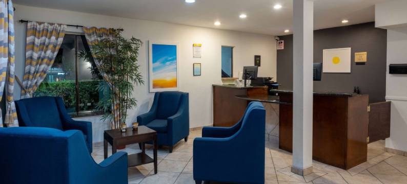 恩西尼塔斯月光海滩戴斯酒店(Days Inn by Wyndham Encinitas Moonlight Beach)图片