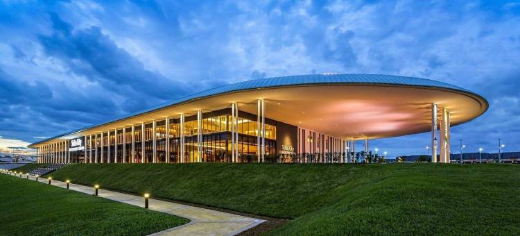 H+M Residence  IIII [3km] Setia City Convention图片
