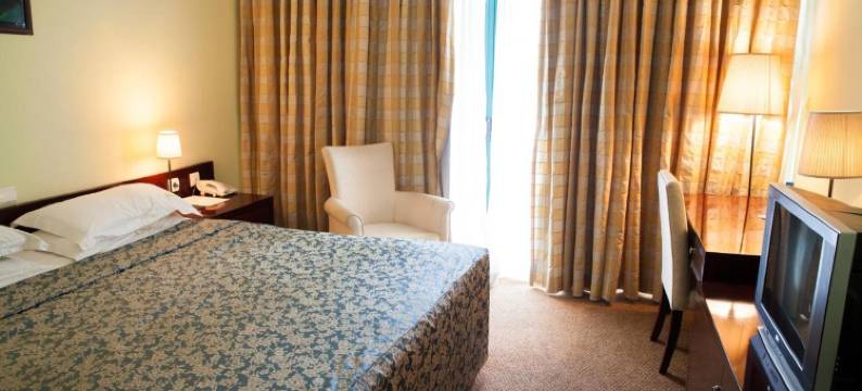 大猩猩基伍湖酒店(Gorillas Lake Kivu Hotel)图片