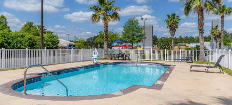 金斯兰温德姆麦客达套房酒店(Microtel Inn & Suites by Wyndham Kingsland Naval Base I-95)图片