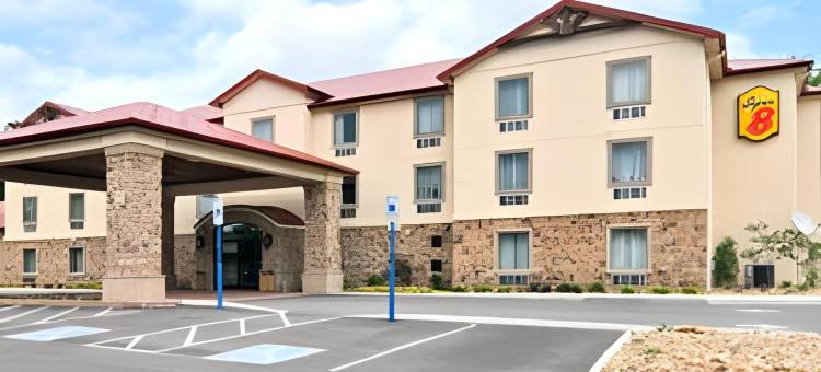 蒙特雷I-40品质套房酒店(Quality Inn & Suites Monterey I-40)图片
