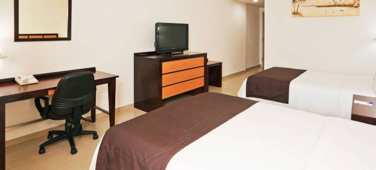 Holiday Inn Express 帕拉伊索DOS的博卡斯 by IHG(Holiday Inn Express Paraiso Dos Bocas by IHG)图片