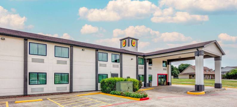 沃克西哈奇速8酒店(Super 8 by Wyndham Waxahachie TX)图片