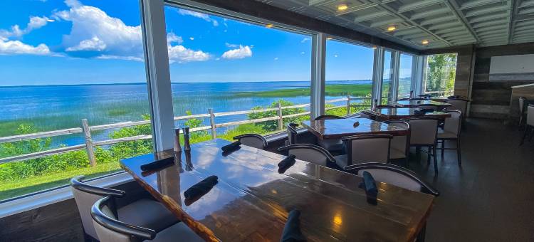 露台湾酒店(Terrace Bay Hotel - Lakefront)图片