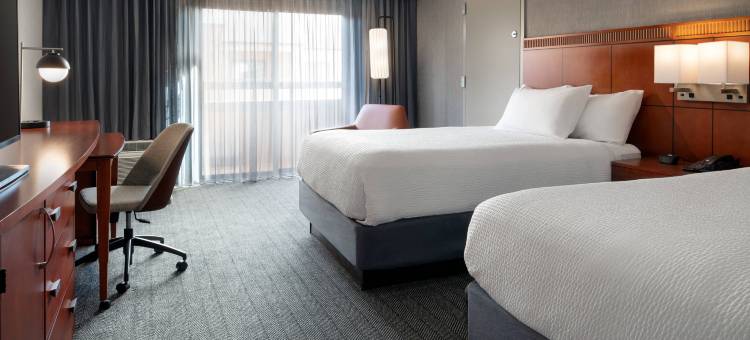 棕榈泉万怡酒店(Courtyard Palm Springs)图片