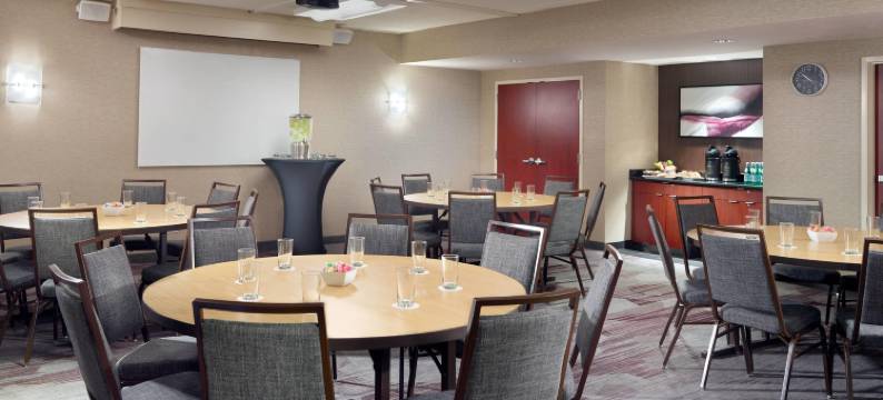 罗利市中心万怡酒店(Courtyard Raleigh Midtown)图片