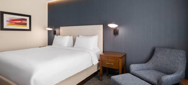 西雅图锡塔克机场万怡酒店(Courtyard Seattle SeaTac Airport)图片