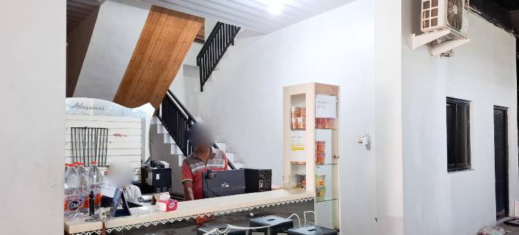 Collection O Omah Joyo Solo Inn靠近苏拉卡塔皇宫(RedDoorz at Omah Joyo Solo Inn)图片