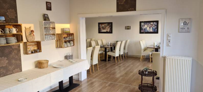 弗朗西斯戛纳集餐厅酒店(Franziskaner am Markt)图片