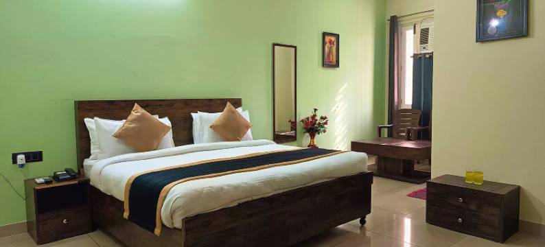 白屋乡村旅馆(White House Country Inn By ShriGo Hotels)图片