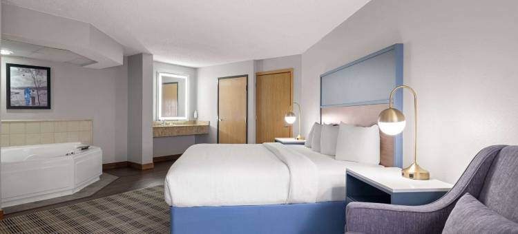 沙科皮美吟温德姆酒店-近坎特伯雷公园(AmericInn by Wyndham Shakopee Near Canterbury Park)图片