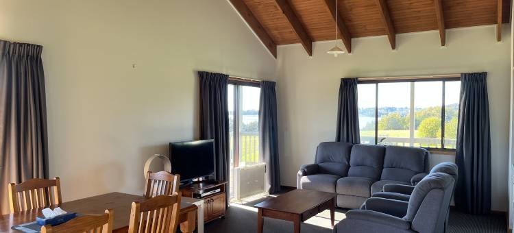 黑鲷点小屋(Black Bream Point Cabins)图片