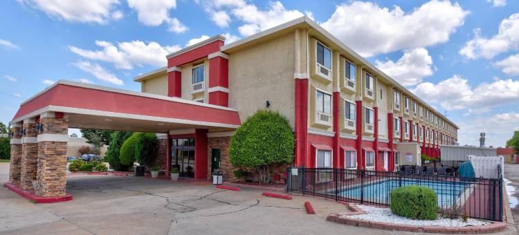 俄克拉何马城机场北温德姆华美达酒店(Ramada by Wyndham Oklahoma City Airport North)图片