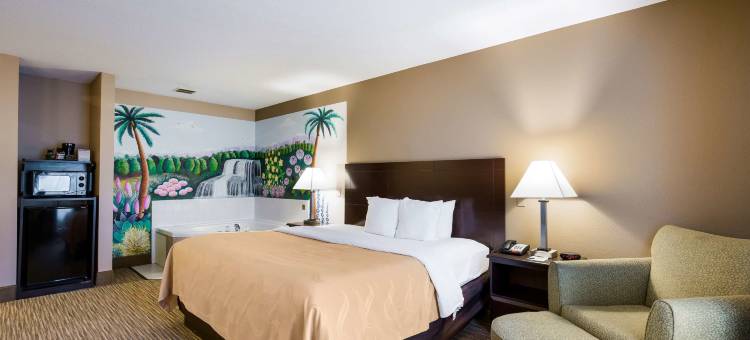 I-70凯艺酒店-近堪萨斯赛道(Quality Inn I-70 Near Kansas Speedway)图片