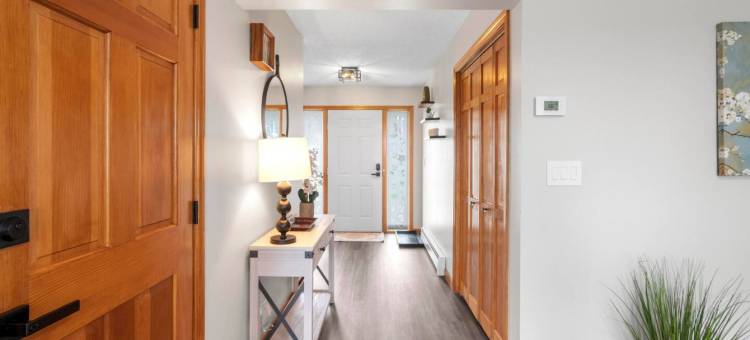 Open Concept Living and Cozy Ambiance - Inviting Spacious Haven图片