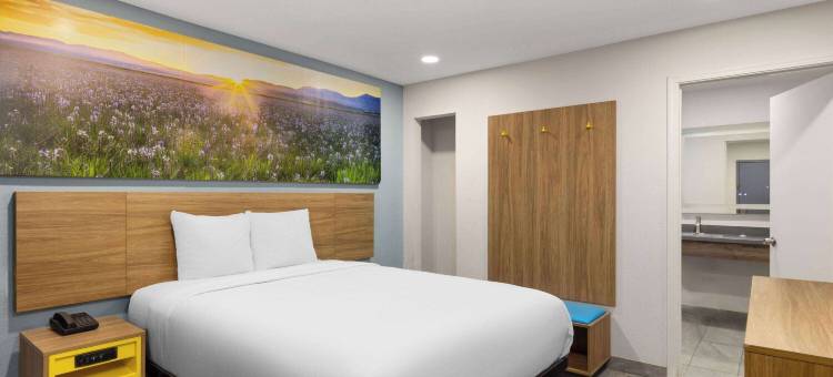 贝克斯菲尔德温德姆戴斯酒店(Days Inn by Wyndham Bakersfield)图片