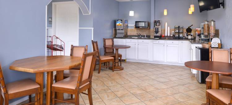 布兰森美洲佳价套房酒店-近大道(Americas Best Value Inn and Suites Branson Near the Strip)图片