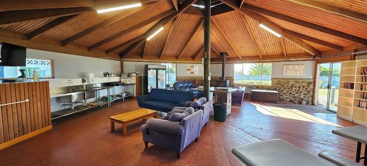 斯纳格海滩木屋营地及露营车园区(Snug Beach Cabin and Caravan Park)图片