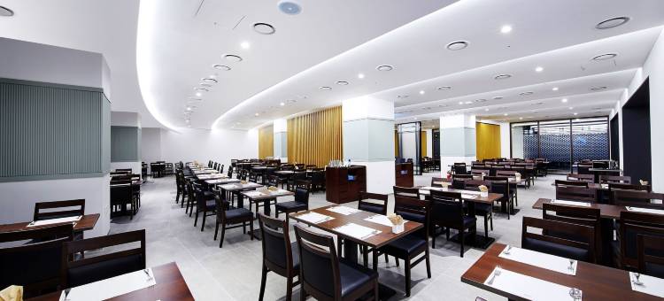 江原平昌华美达套房酒店(Ramada Hotel & Suites by Wyndham Gangwon Pyeongchang)图片