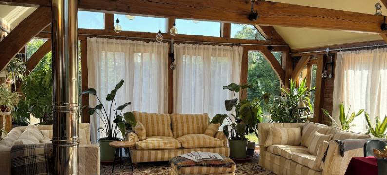 希斯罗小屋民宿(Heathrow Cottages B&B)图片