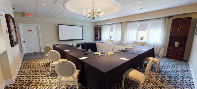 新普斯伯里旅馆(The Simsbury Inn)图片