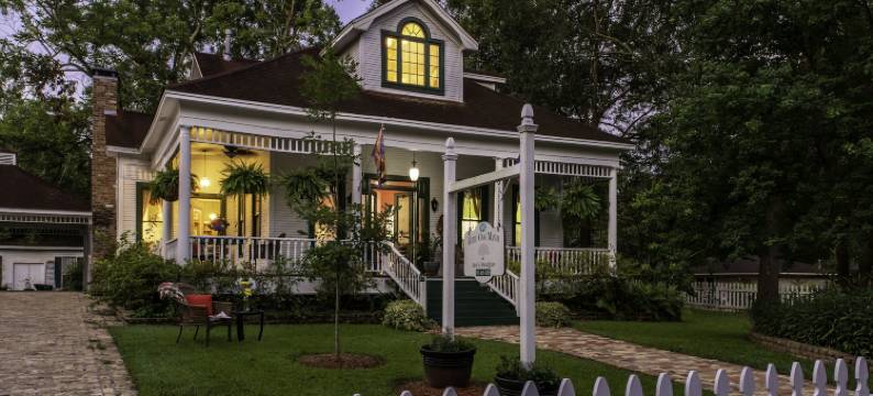 白橡树庄园民宿(White Oak Manor Bed and Breakfast)图片