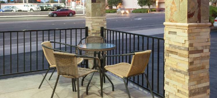 奥姆公园埃尔卡洪和圣迭戈酒店及套房(Om Park Inn and Suites El Cajon near San Diego)图片