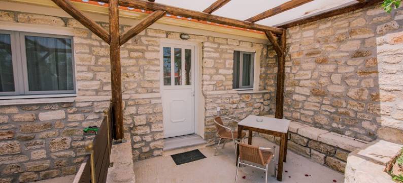 Acro科林斯湾公寓(Acrocorinth Apartments)图片