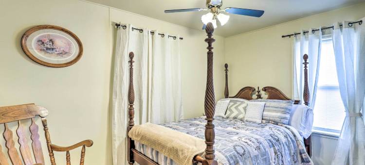 舒适的帮手家住宿，有围栏庭院，欢迎宠物(Cozy Helper Home w/ Fenced Yard, Pets Welcome)图片