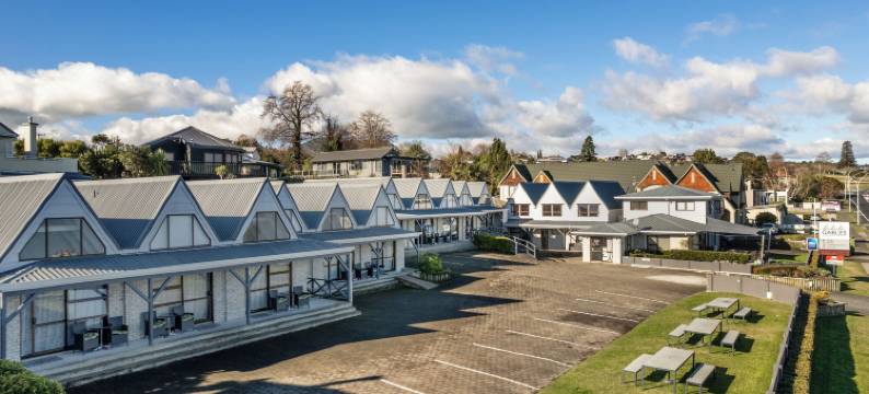 山墙湖滨汽车旅馆(Gables Lakefront Motel)图片