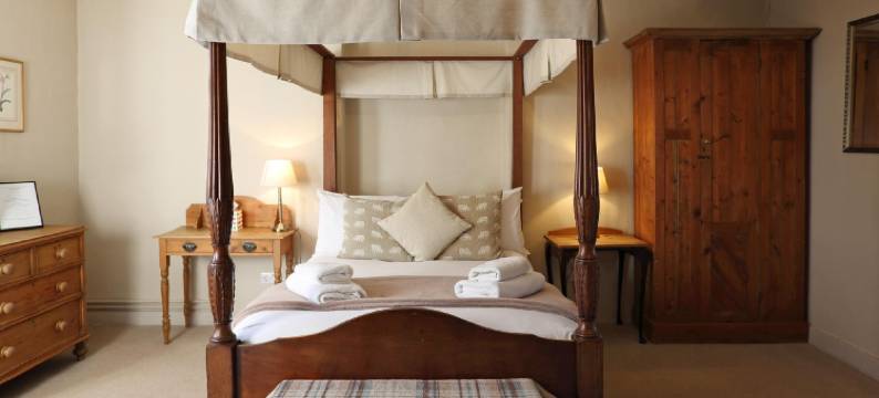 白金汉郡阿姆斯酒店(Buckinghamshire Arms)图片