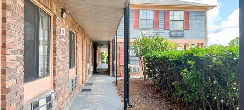 路易斯维尔旅馆 由 Oyo 路易斯维尔市机场(Louisville Inn By Oyo Louisville Municipal Airport)图片