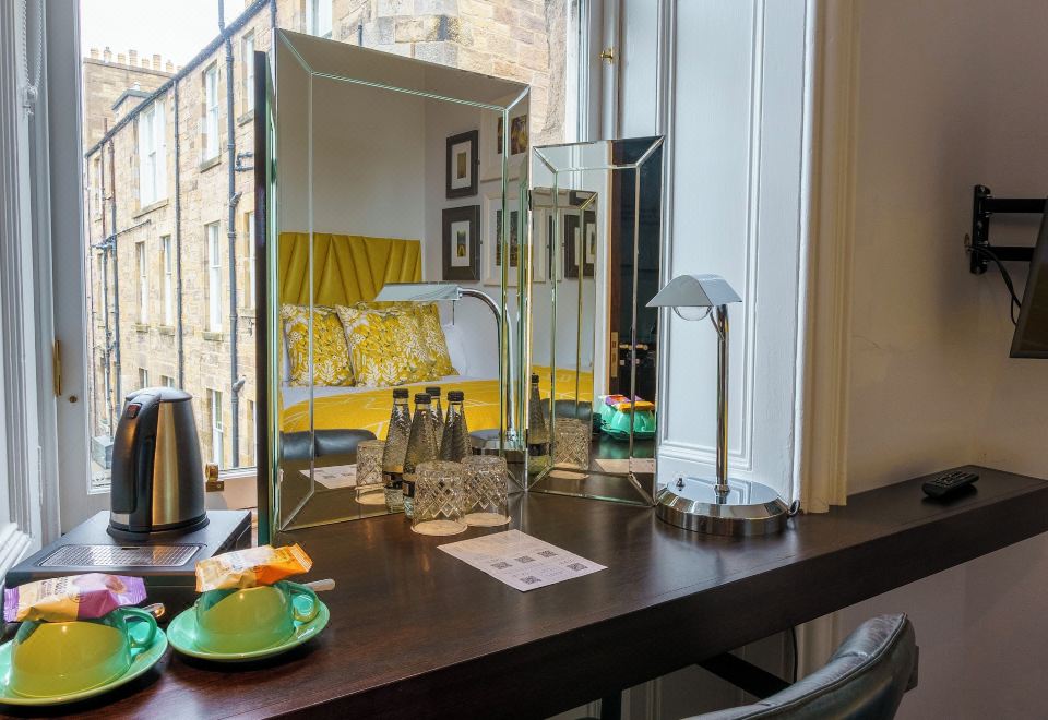 Black IvyHotel Overview