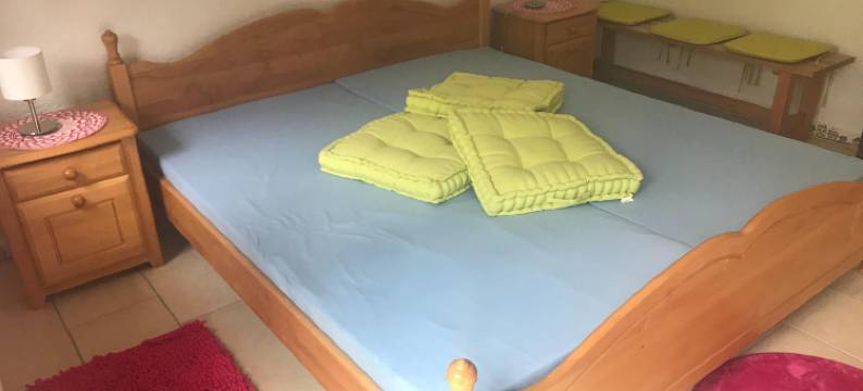 Family Holiday Home with Pool图片