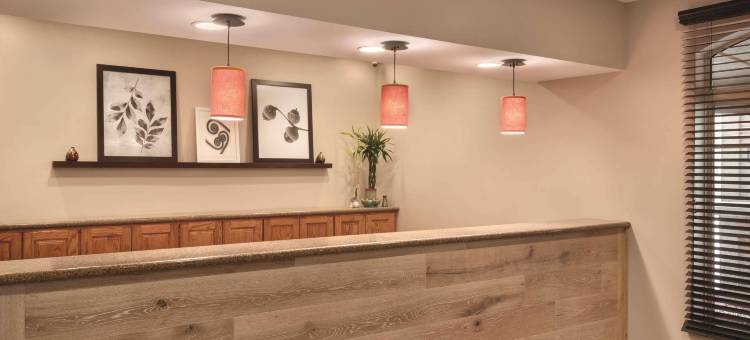 瓦尔帕莱索丽怡酒店(Country Inn & Suites by Radisson, Valparaiso, IN)图片