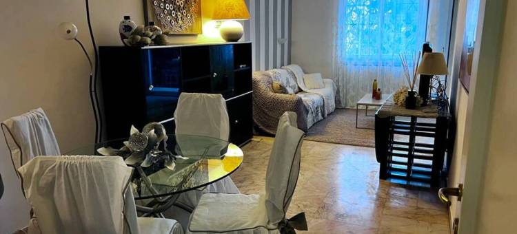 Garden view apartment in Sanremo with veranda图片
