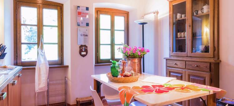 Mansion in Pescaglia near Tuscan Coast图片