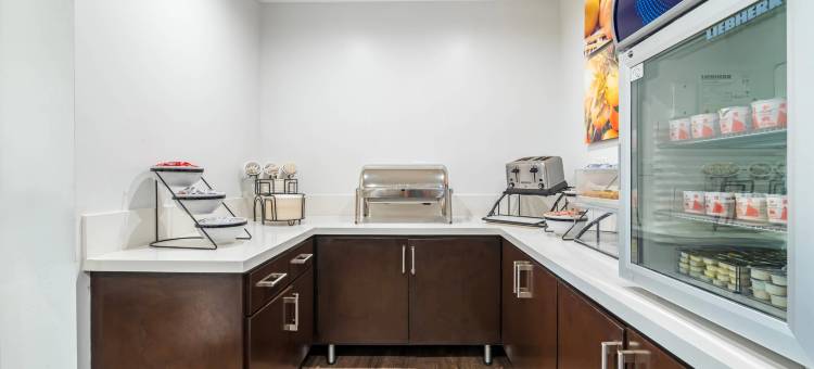 美冠鹦鹉舒适酒店(Comfort Inn Cockatoo Near LAX Airport)图片