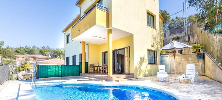 Villa in Lloret de Mar with Private Pool图片