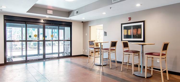 洛卡斯特格罗夫红顶客栈(Red Roof Inn Locust Grove)图片