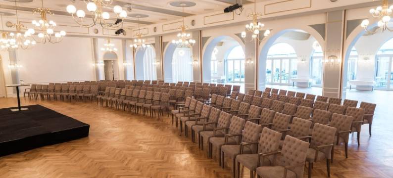 马利恩尔斯特斯特兰德酒店(Marienlyst Strandhotel)图片