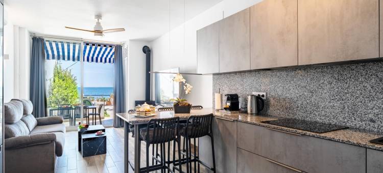 Beachfront holiday home in Malaga图片
