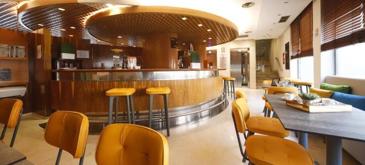 路易莱昂丝绸酒店(Silken Luis de León)图片