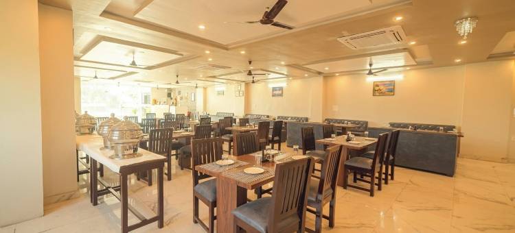 鲁德拉酒店(FabHotel Rudra)图片