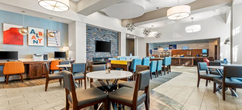 智选假日套房酒店奥尔巴尼 by IHG(Holiday Inn Express & Suites ALBANY by IHG)图片