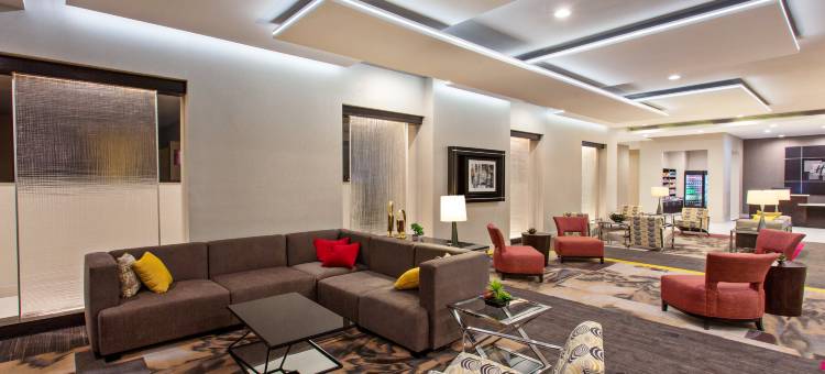 阿纳海姆度假区智选假日套房酒店(Holiday Inn Express & Suites ANAHEIM RESORT AREA by IHG)图片