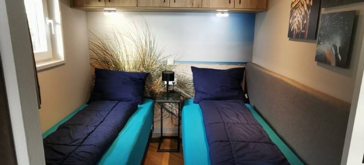 Tiny House Time-Out with Lake View. in Holland, Quiet, Comfortable, Directly on the Beach.图片