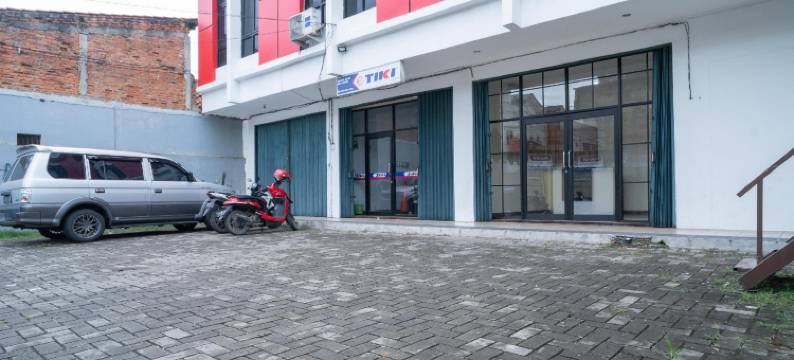 红多兹酒店-近唐格朗车站(RedDoorz Near Stasiun Tangerang)图片